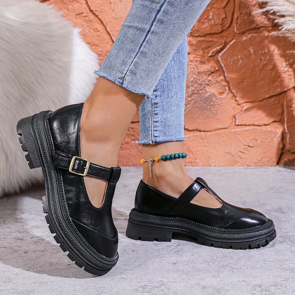 Round Toe Retro Sandals