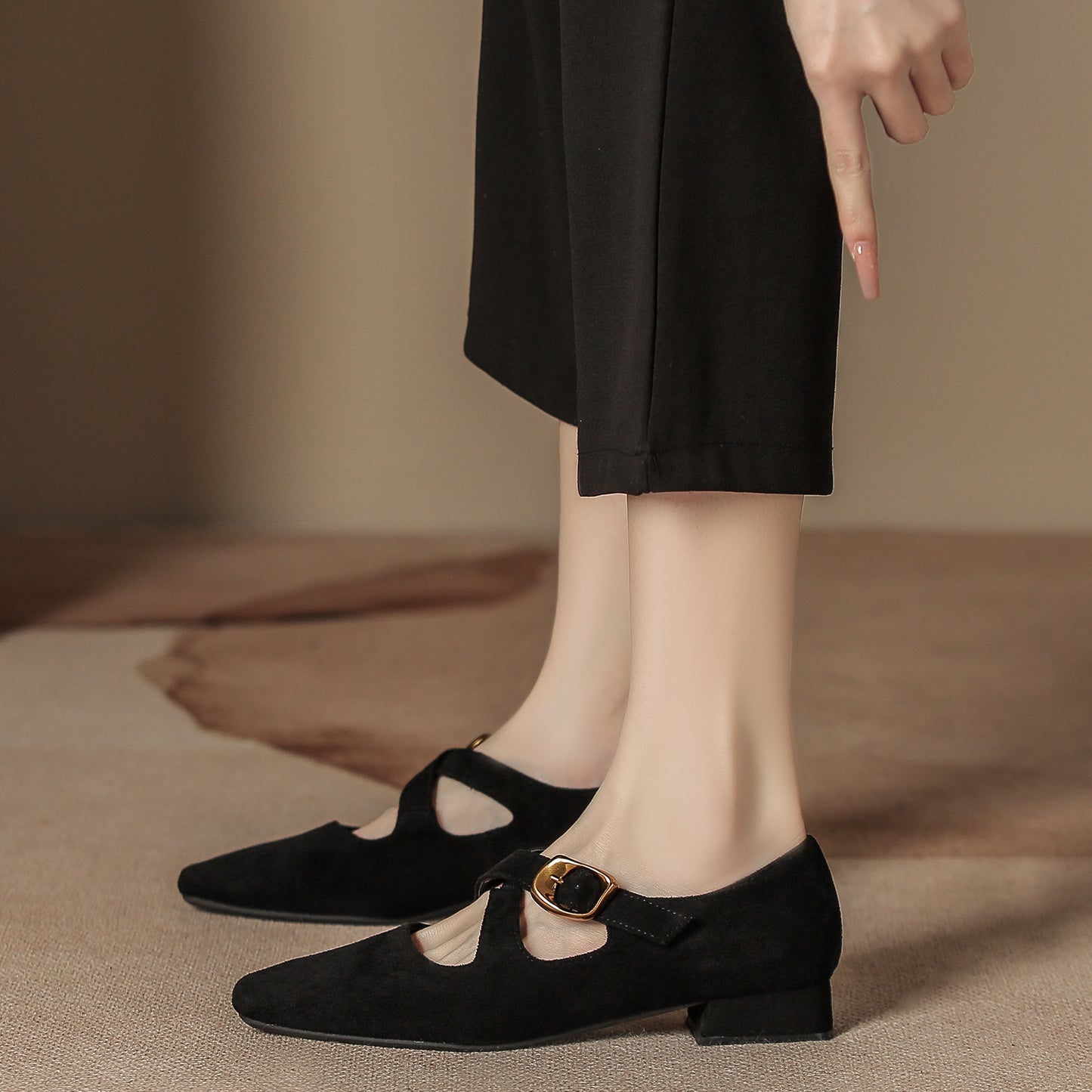 Low Heel Design Buckle Loafers