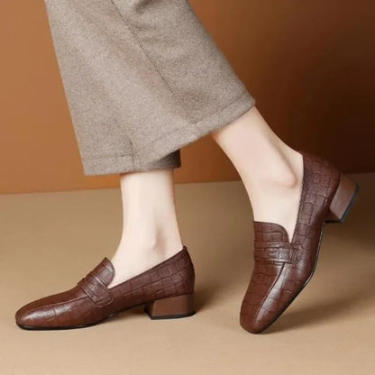 Heeled Pointed Toe Loafers