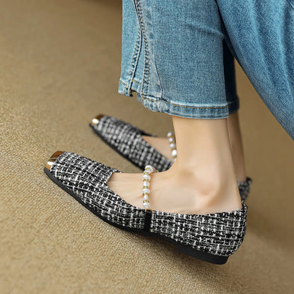 Design Buckle Flats