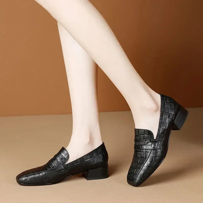 Heeled Pointed Toe Loafers