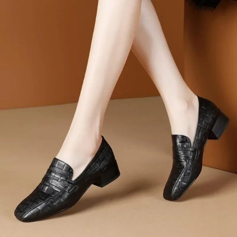 Heeled Pointed Toe Loafers