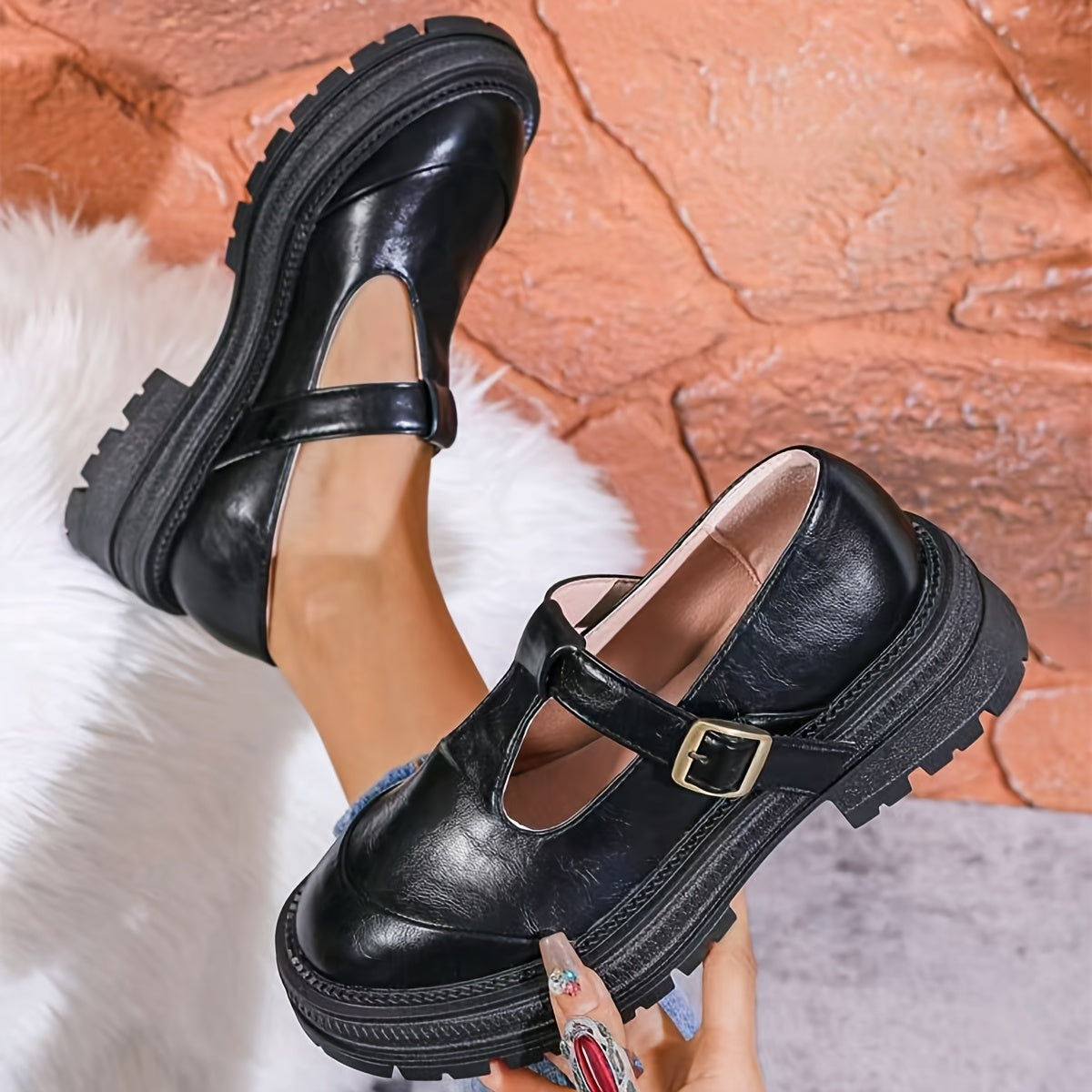 Round Toe Retro Sandals